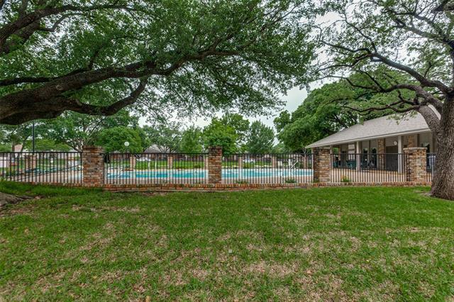 Building Photo - 9625 Highland View Dr