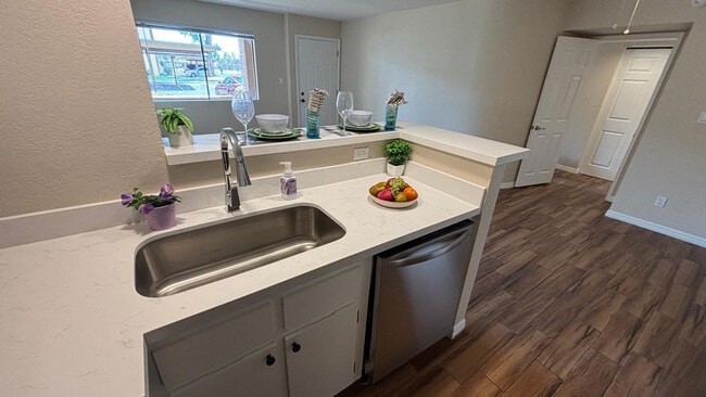 Building Photo - 3601 W Tierra Buena Ln
