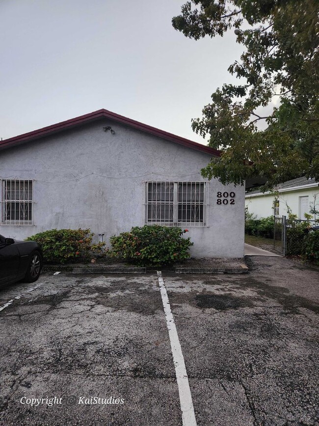 Building Photo - Charming 2-Bedroom Home in Fort Lauderdale...