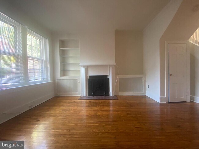 Primary Photo - 3511 O St NW