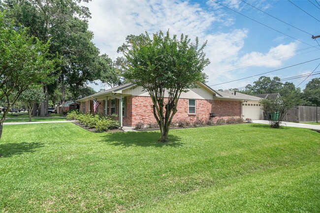 Building Photo - 1355 Lehman St