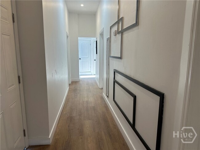 Building Photo - 312 W 37th St