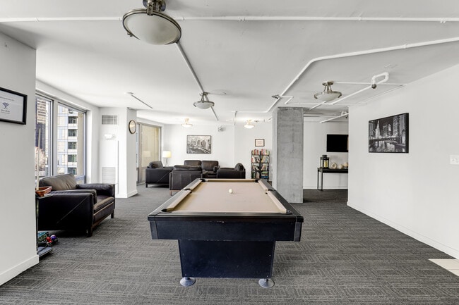 Building Photo - 440 N Wabash Ave