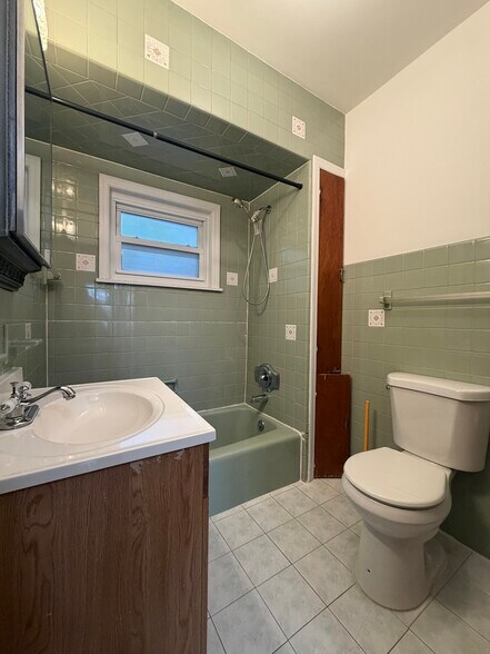 Building Photo - 106 Glen Ridge Ave