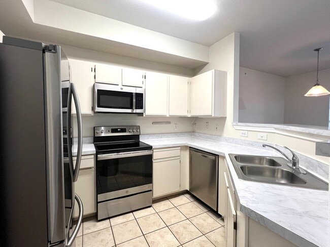 Building Photo - 2320 Gracy Farms Ln