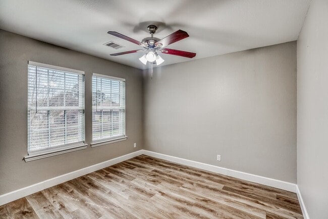 Building Photo - 6006 Lovage Ave