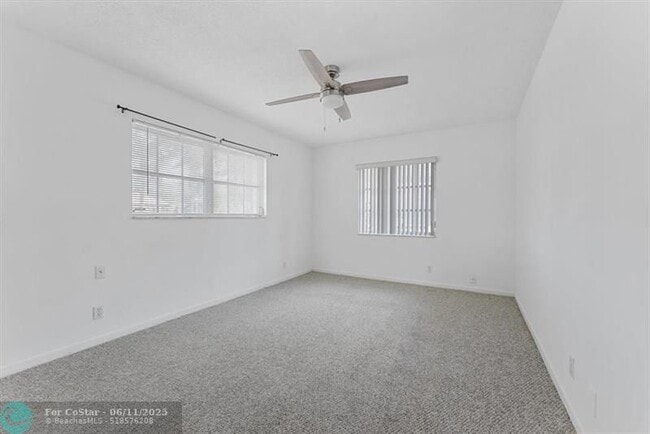 Building Photo - 9089 Thunderbird Dr