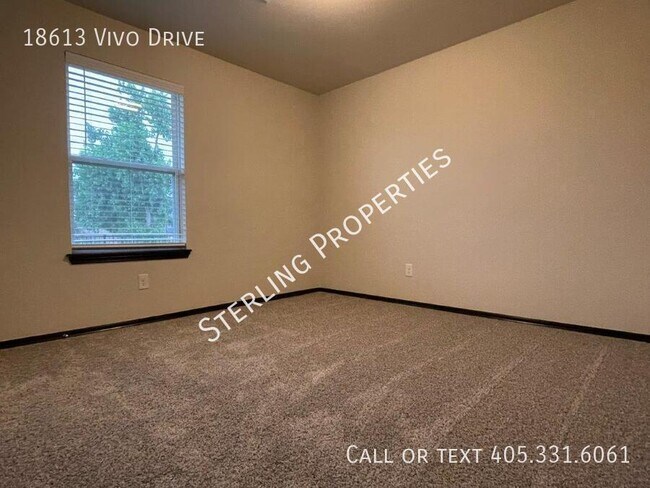 Building Photo - 18613 Vivo Dr