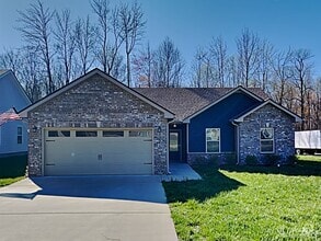 Building Photo - 634 Hollow Crst
