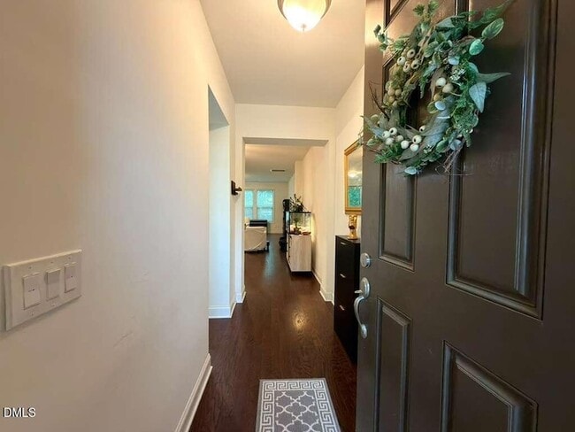 Building Photo - 735 Lampwick Ln