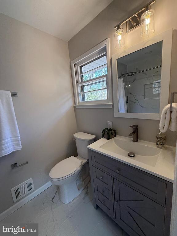 Building Photo - 1101 Dead Run Dr