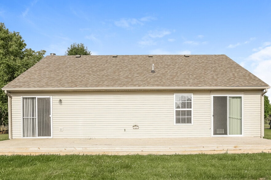 Building Photo - 103 Longfellow Ln