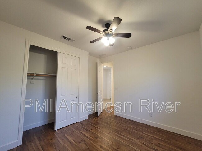 Building Photo - 4542 Streambed Dr