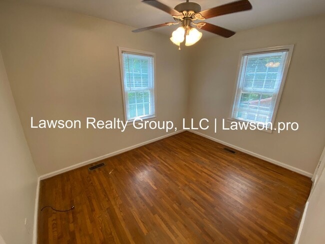 Building Photo - Two Bedroom Home In Salem with Spacious Ya...