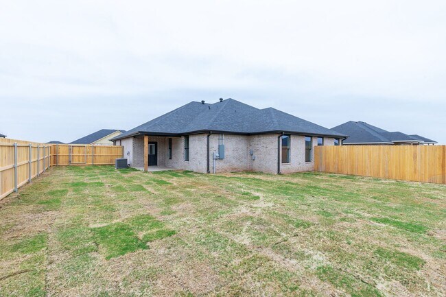 Building Photo - 8001 Sawdust Trl