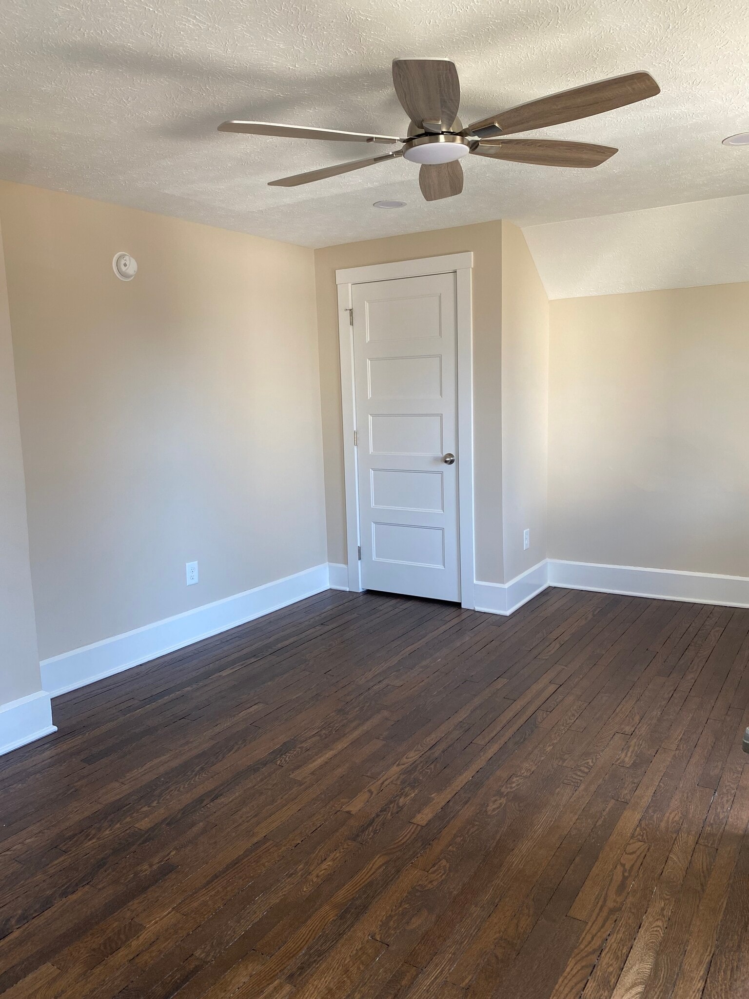 Bedroom #1 - 1975 Coltman Rd