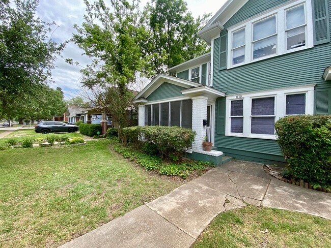 Building Photo - 1410-1412 Kings Highway