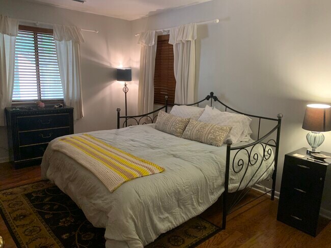 guest room - 109 Blithe Ct