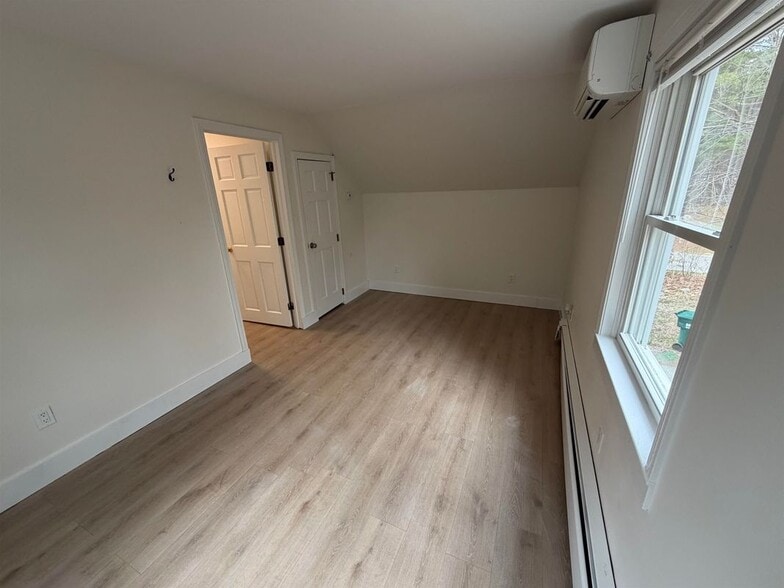 Building Photo - 27 Flint Pond Dr