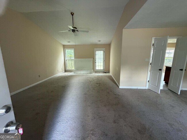 Building Photo - 7021 Whitfield Dr