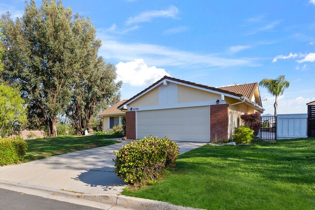 Building Photo - Updated 3-Bedroom Home with Modern Upgrade...