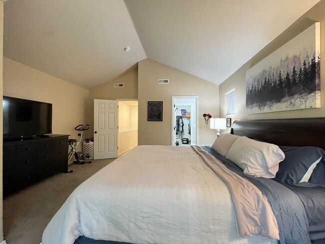 Building Photo - Modern 2 Bedroom + Bonus Room Townhome Near Nike with Dual En Suites, Balcony & Attached Garage
