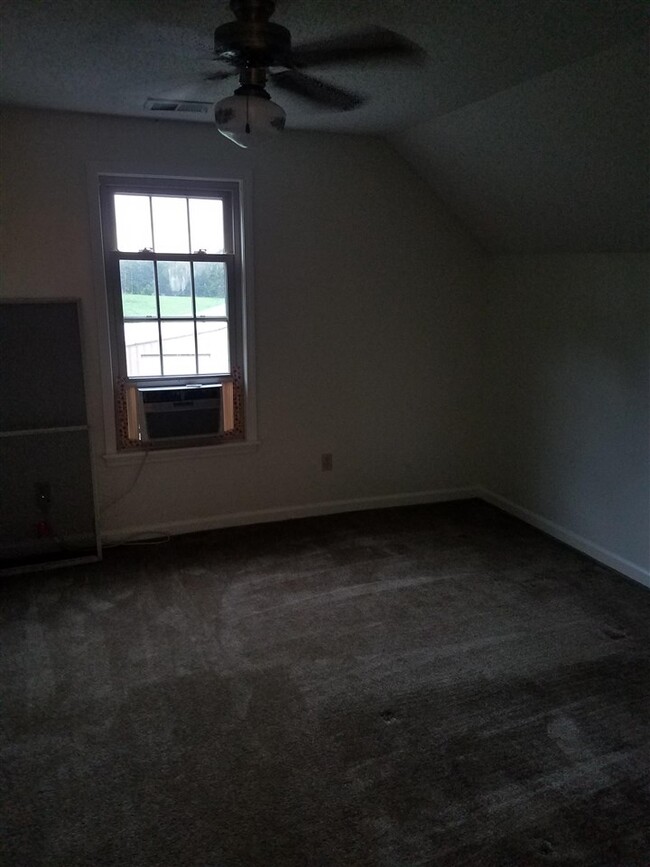 Building Photo - 225 Fisherville Rd