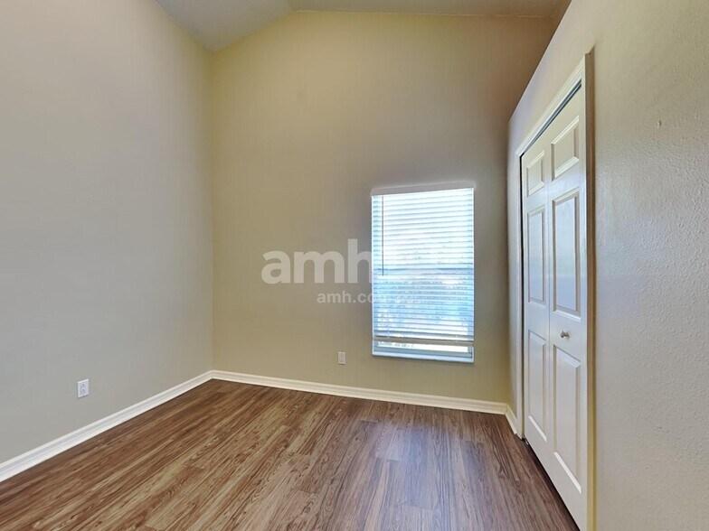 Building Photo - 15104 Shaw Rd