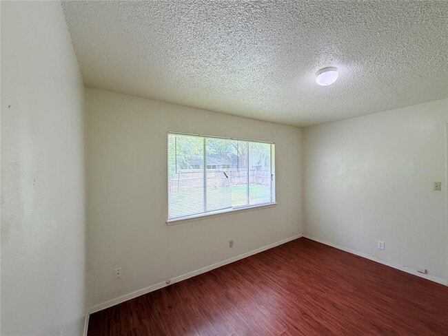 Building Photo - 5206 Village Trail
