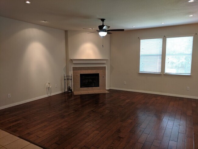 Building Photo - Charming 4 beds 3 baths in Frisco