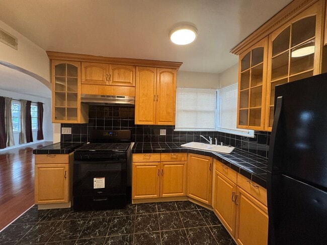 Building Photo - Beautiful 3bd 2ba
