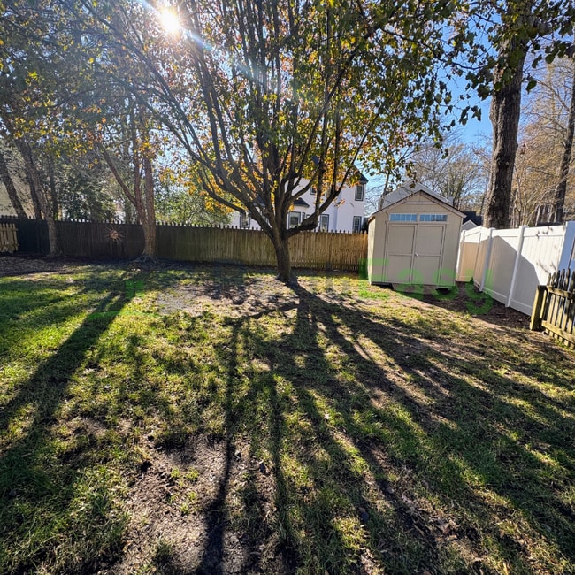 Building Photo - 1001 Fox Rdg Ct