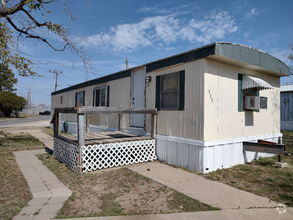 Building Photo - 918 9th St