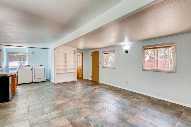Building Photo - Upgraded 4 Bedroom/3 bath Home with Pool &...