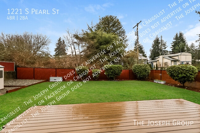 Building Photo - 1221 S Pearl St