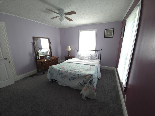 Building Photo - 30 Flanders St