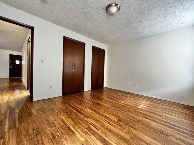 Building Photo - Dartmouth133 (KC-AM)