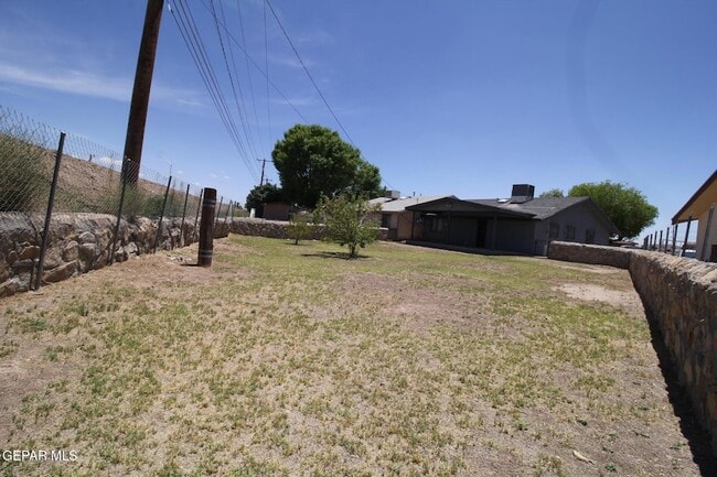 Building Photo - 9604 Gaza Dr