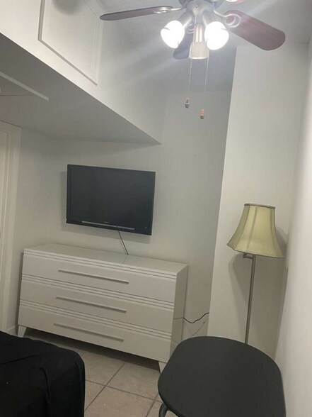 Building Photo - 8546 NW 196th Terrace