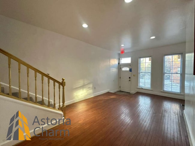 Building Photo - Move in by March 31st - Pick your move in incentive: A TV, 1 month free on a 13th month lease, or...