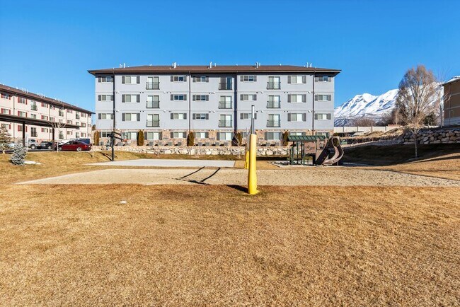 Building Photo - 1081 W 993 N