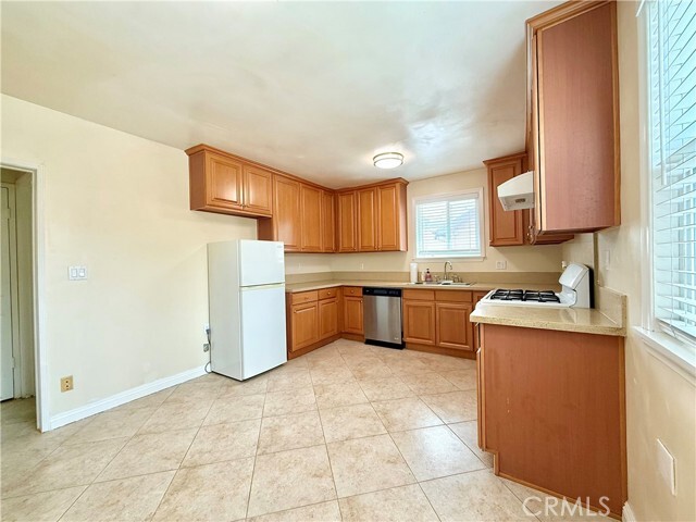 Building Photo - 3159 Del Mar Ave