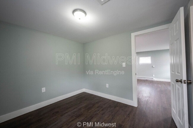 Building Photo - 238.5 N Beville Ave