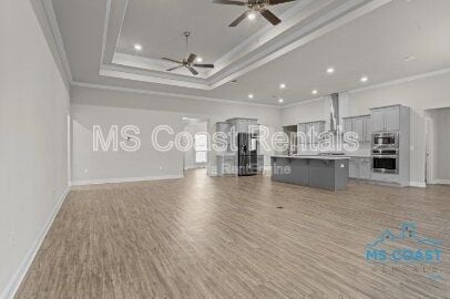 Building Photo - 8712 Park Ridge Ct