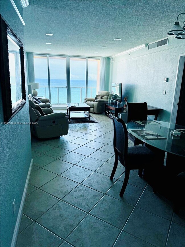 Building Photo - 2501 S Ocean Dr