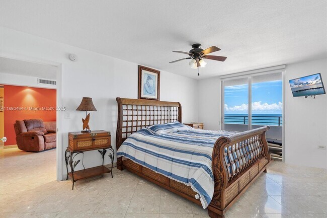 Building Photo - 5555 Collins Ave