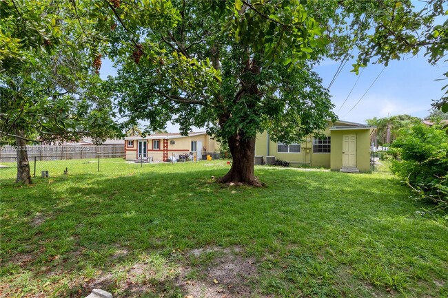 Building Photo - 1230 NW 7th Terrace