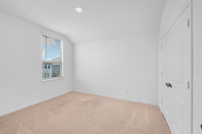 Building Photo - 4027 Balboa Dr