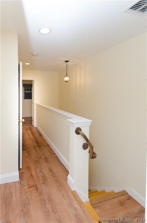 Building Photo - 527 W Thames St