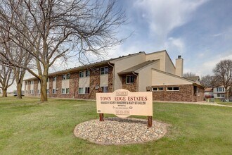 Building Photo - Town Edge Estates